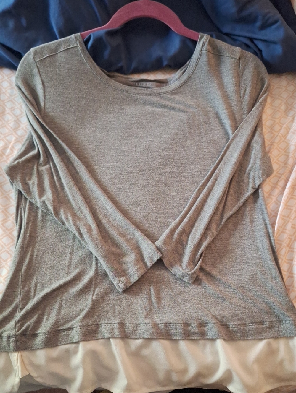 Croft & Barrow - Classic Long Sleeve Top With Cute Trim At Bottom